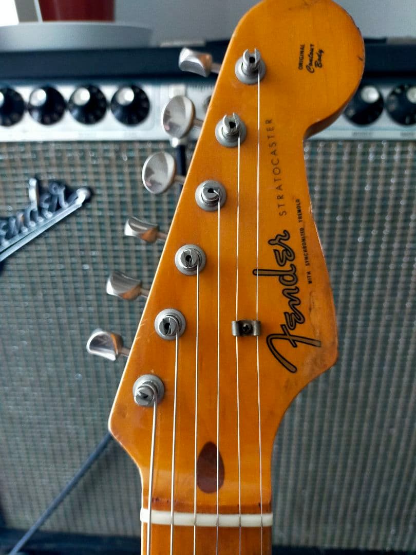 【ビンテージ】Fender Japan ST57-115JV83年