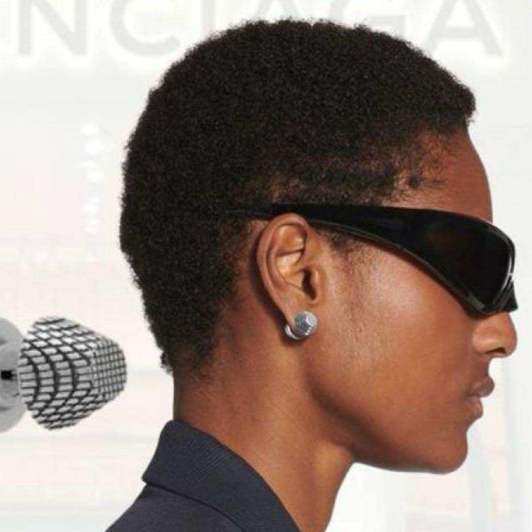 BALENCIAGA メタルピアス 箱付き