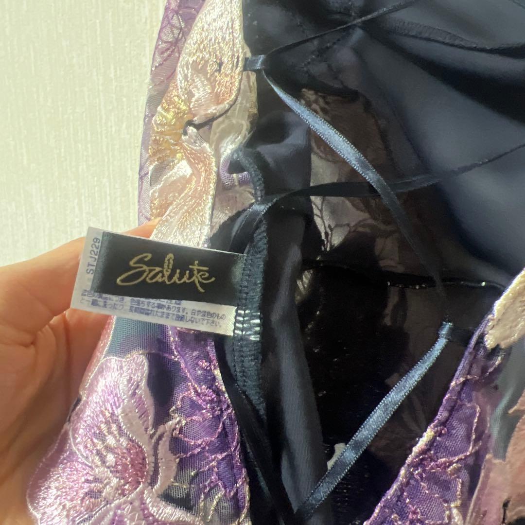 美品☆サルート 限定販売　29グループ キャミソール Mサイズ