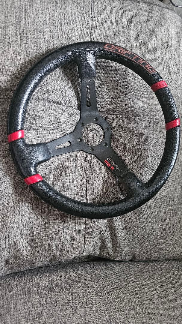 momo DRIFTING 赤 red