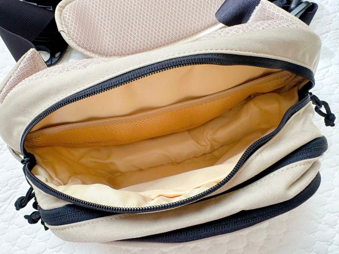 【本日限定お値下げ＊】 Hugoo / ハグー / ヒップシート