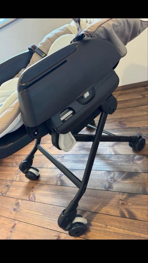 コンビ ハイ&ロースウィングチェア ネムリラ