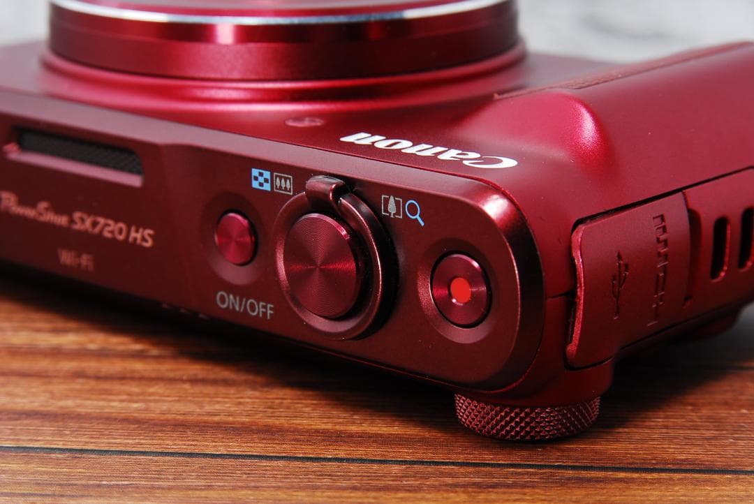 ✨美品 高倍率ズーム✨Canon PowerShot SX720 HS レッド