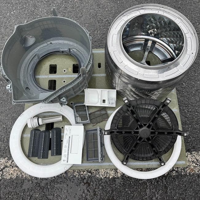 地域限定送料無料　超美品 パナソニック ドラム式洗濯乾燥機 NA-LX113B