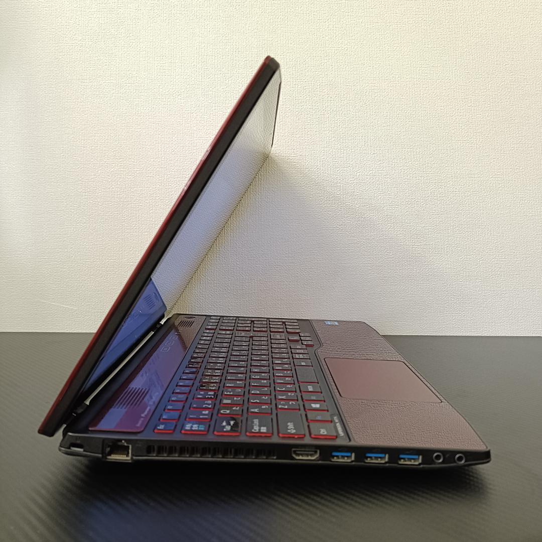 ノートPC Core i7 Windows11 SSD メモリ8GB 富士通 赤