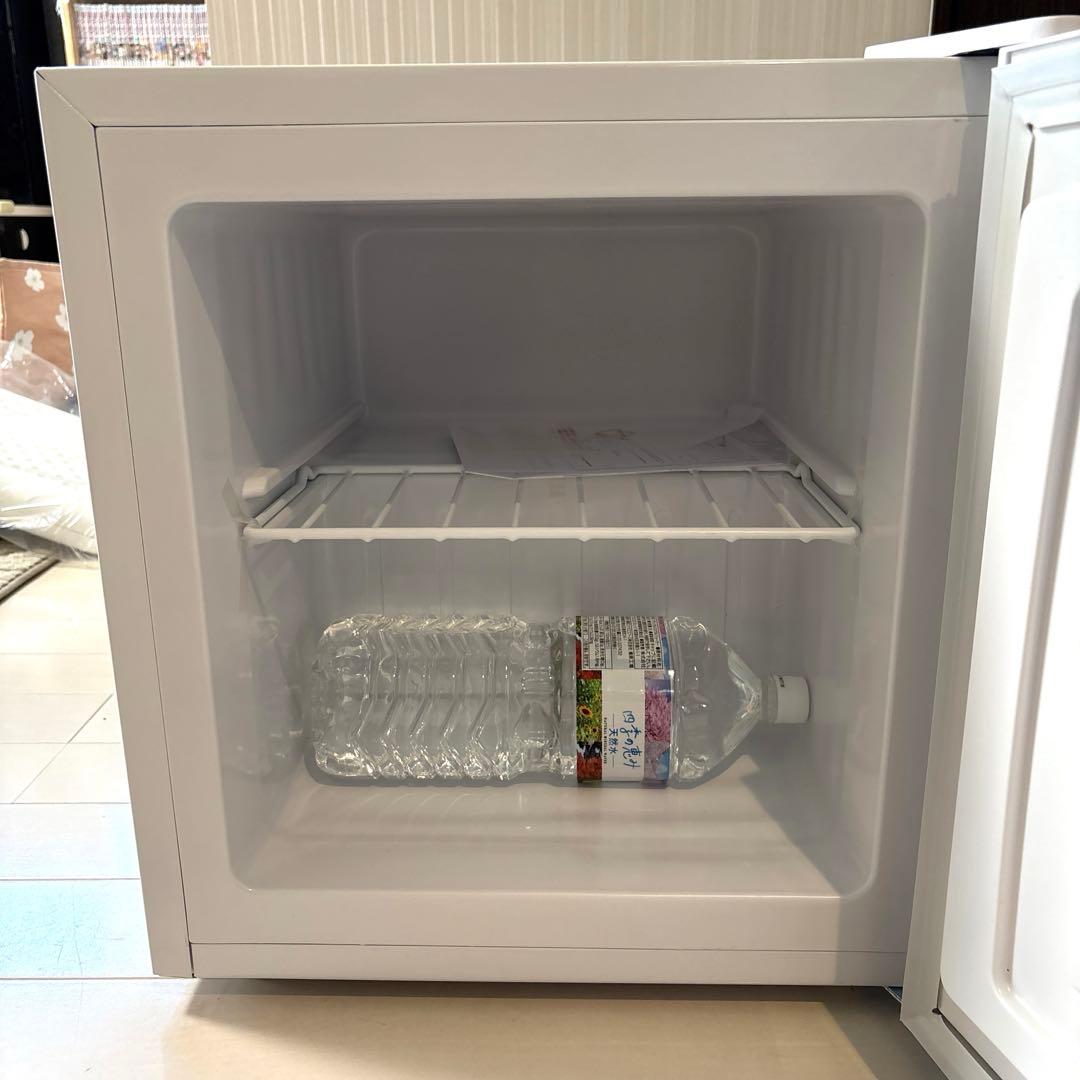 【新品・未使用‼️サンルックシリーズ‼️32Ｌ1ドア冷凍庫‼️匿名配送‼️】