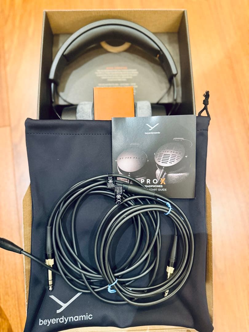 beyerdynamic DT 700 PRO X ヘッドフォン　ほぼ新品