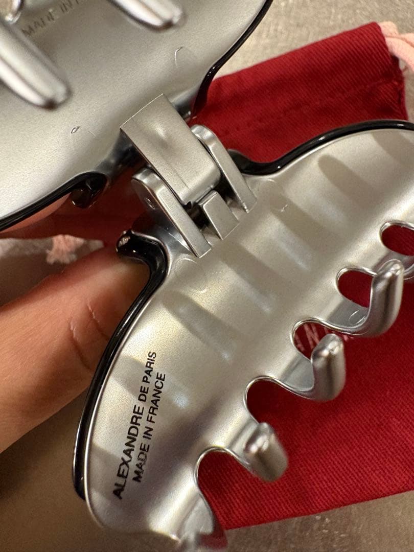 ALEXANDRE DE PARIS ヘアクリップ 黒ブラックシルバー