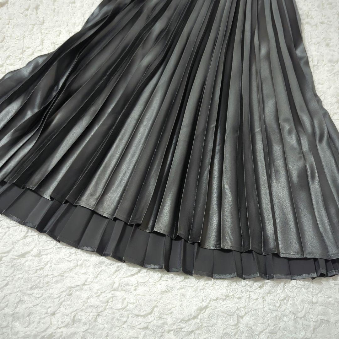 ✨️美品✨️23区 レザーライクプリーツスカート グレー 光沢 36 洗える