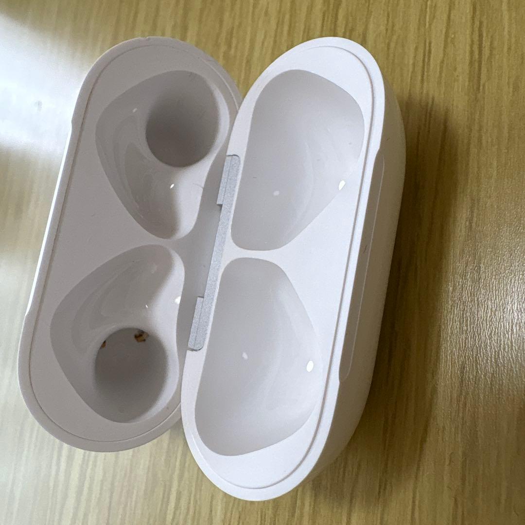 純正　AirPods 4（エアーポッズ 4） アクティブノイズキャンセリング搭載