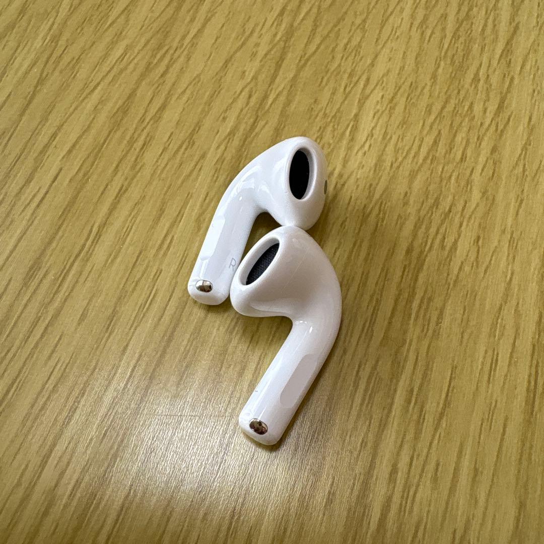 純正　AirPods 4（エアーポッズ 4） アクティブノイズキャンセリング搭載