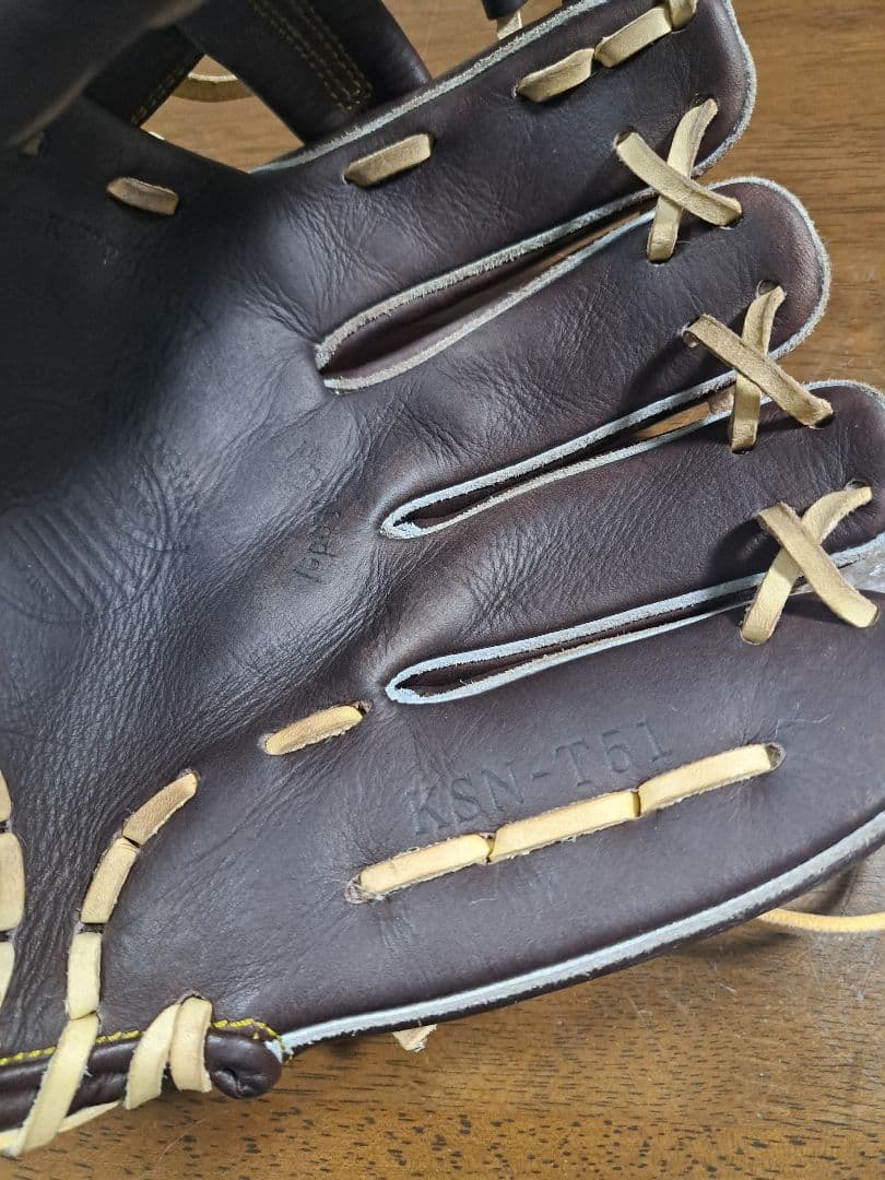 【値下げしました！】スラッガー　T-51　阪神 中野選手モデル 軟式グローブ