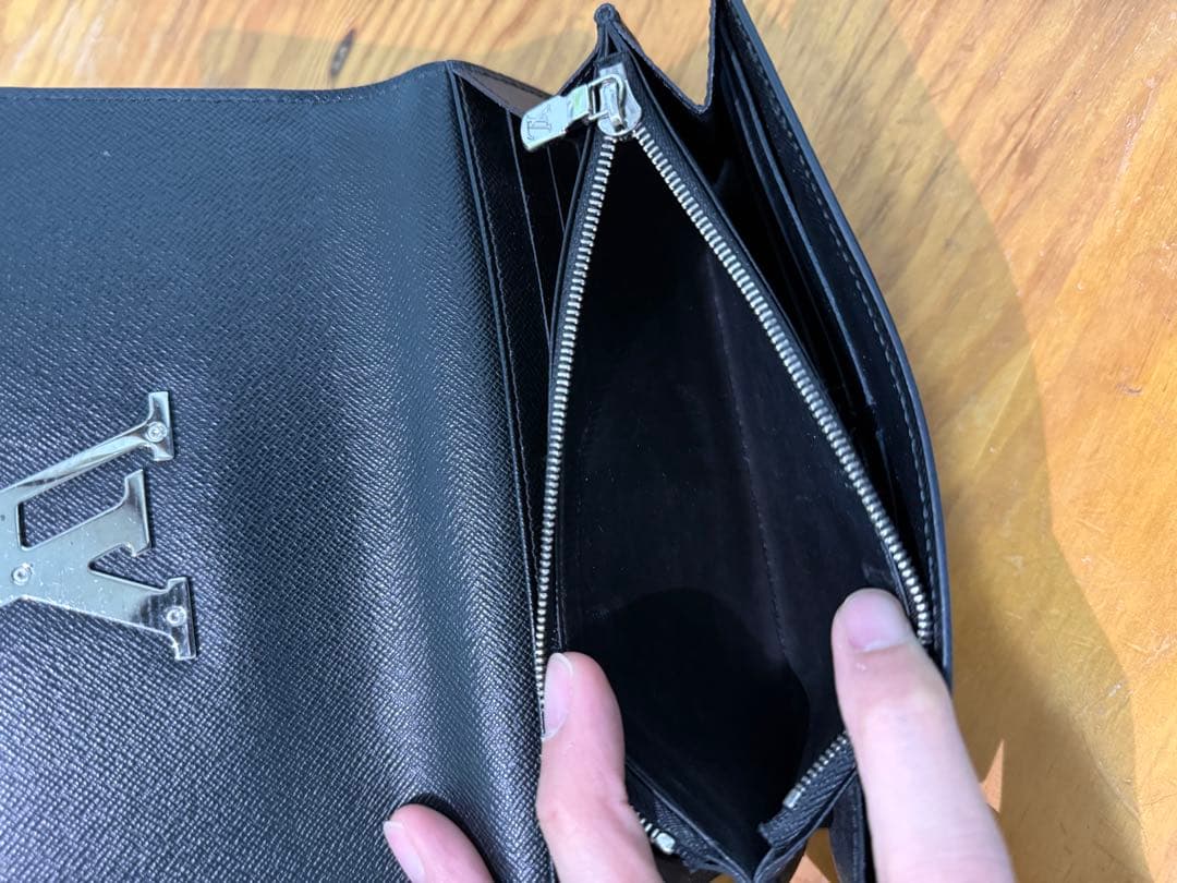 Louis Vuitton エピレザー 長財布 黒エピ ポルトフォイユ・ルイーズ