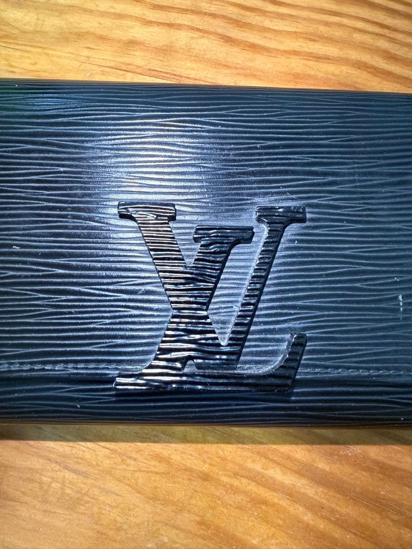 Louis Vuitton エピレザー 長財布 黒エピ ポルトフォイユ・ルイーズ