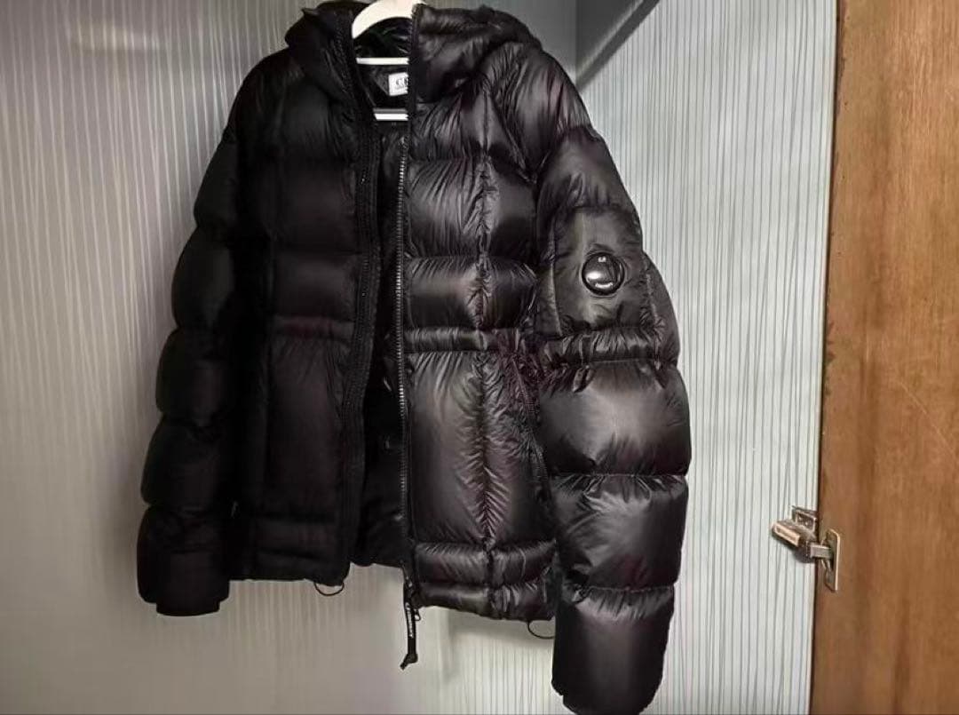 【未使用級】 C.P. COMPANY ブラックダウンジャケット