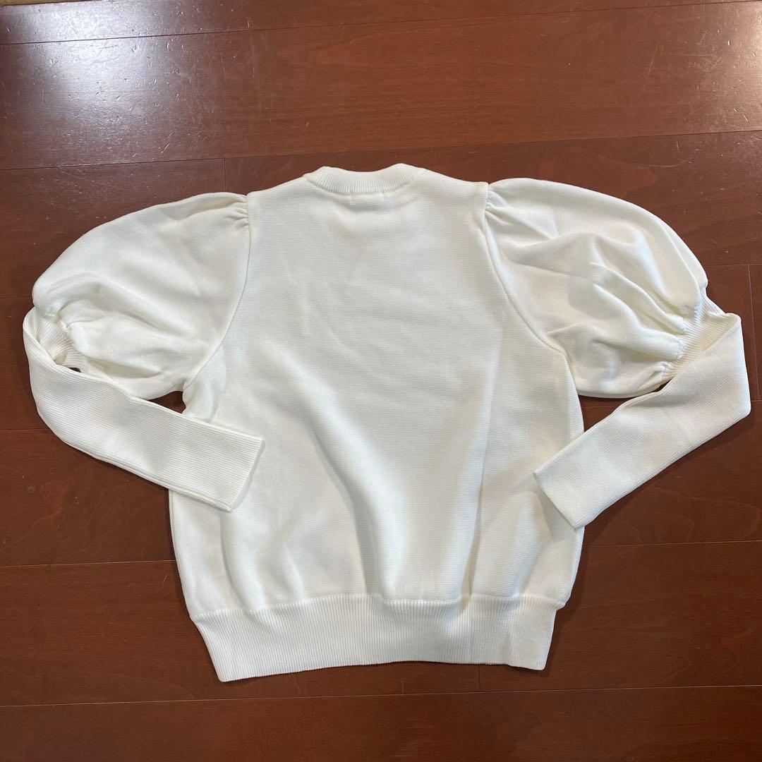 【新品】yori ヨリ　ホワイト パフスリーブ ニットセーター