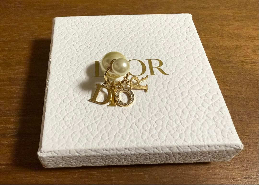 Dior ピアス