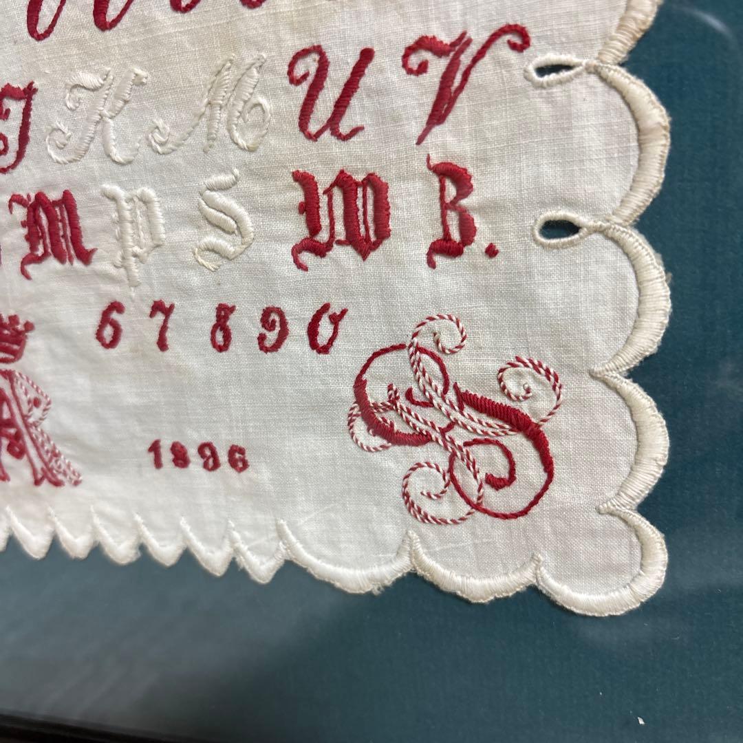 フランス　アンティーク　赤糸&白糸　サンプラー　刺繍　ガラス入り　額入り