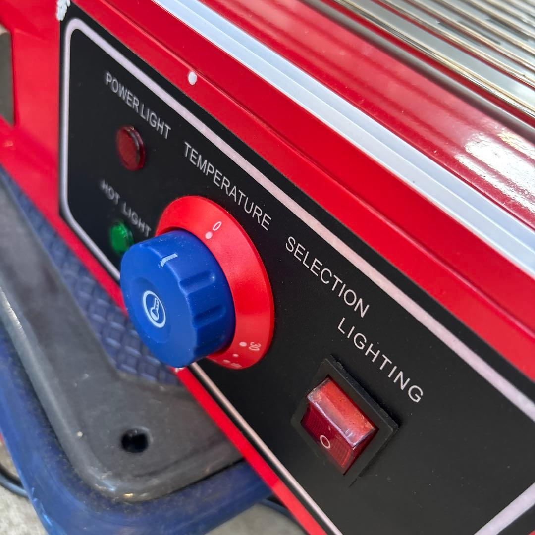 赤いガラスショーケース 中型未使用品傷あり