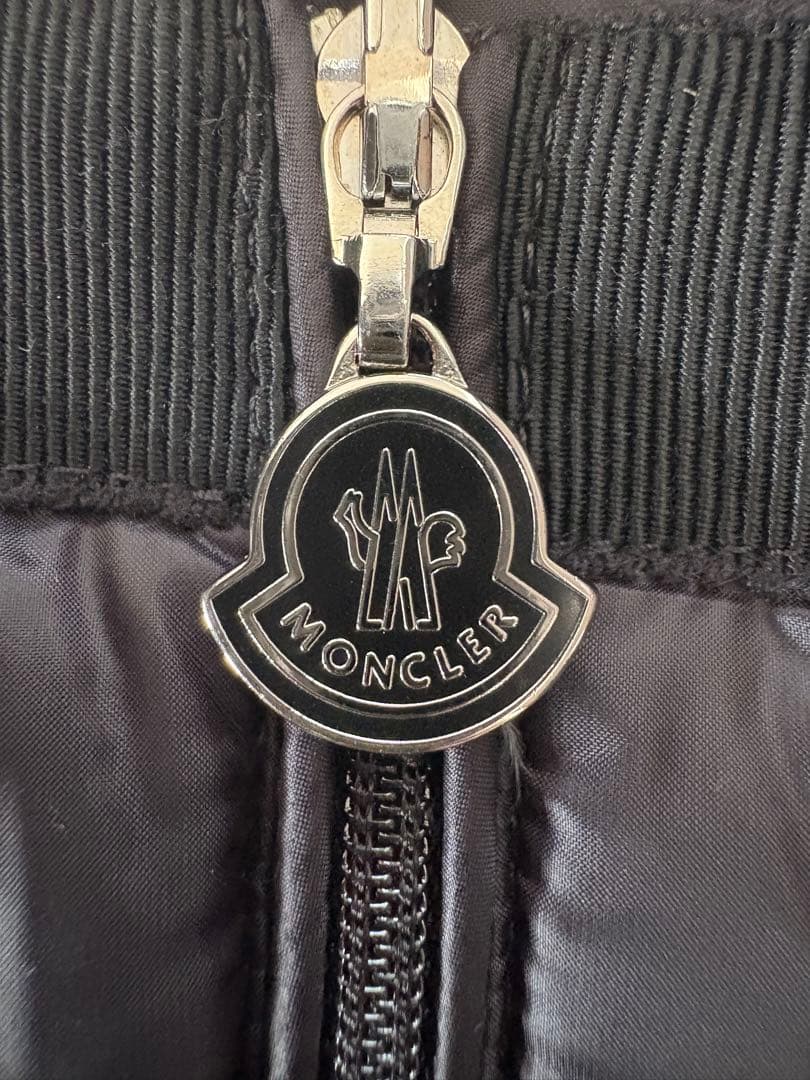 Moncler モンクレール ライトダウンジャケット　サイズ5（ＸＬ〜ＸＸＬ）