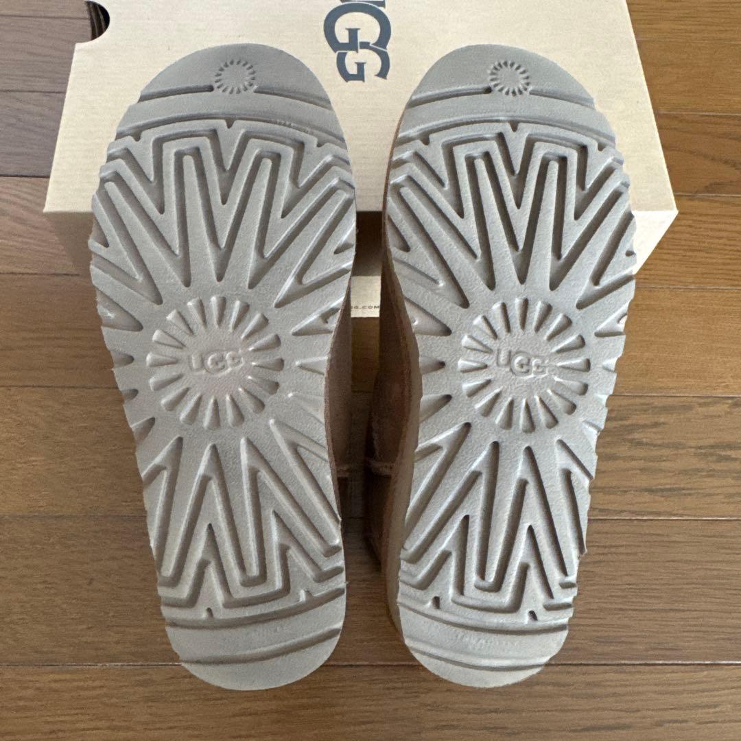 UGG CLASSIC ULTRA MINI 23㎝