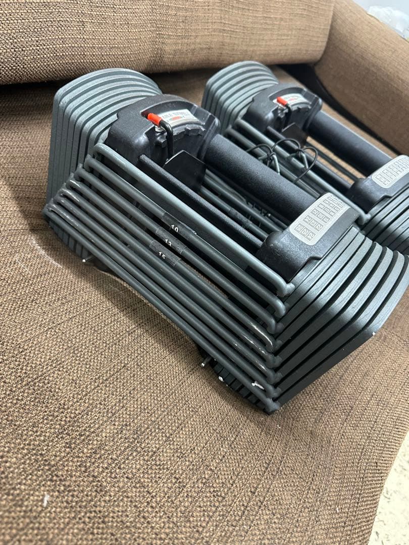 ③ 可変式ダンベル パワーブロック 5Kg〜26Kg②