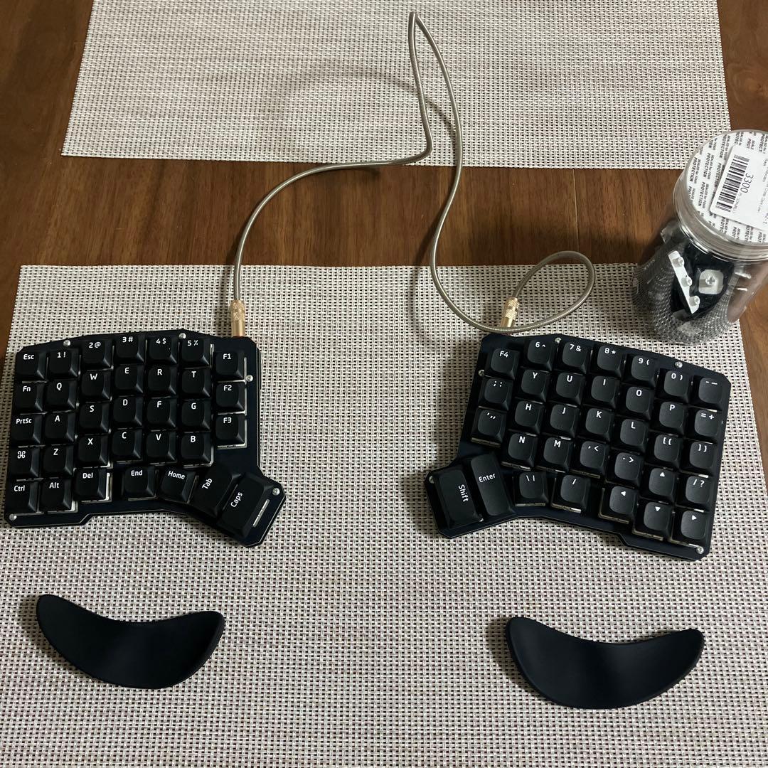 完成品　Ergo68 分割型エルゴノミクスキーボード 本体