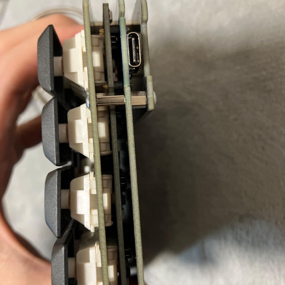 完成品　Ergo68 分割型エルゴノミクスキーボード 本体