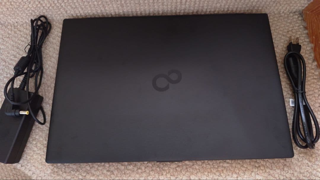 富士通FMV WA1/J2 未使用WIN11