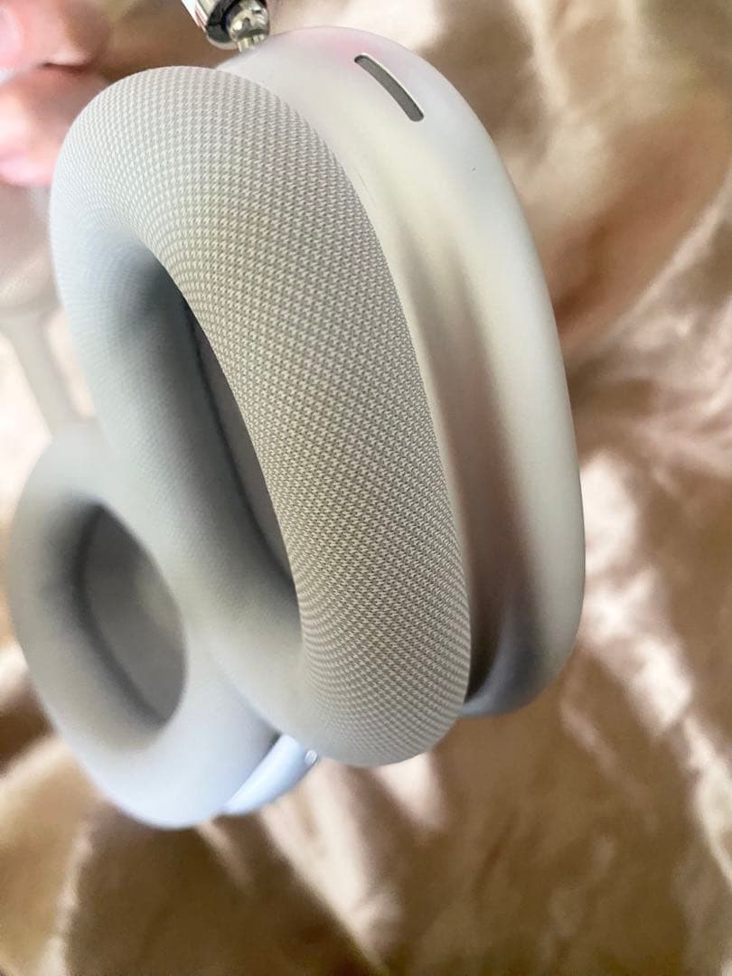 ワイヤレスヘッドホン AirPods Max シルバー