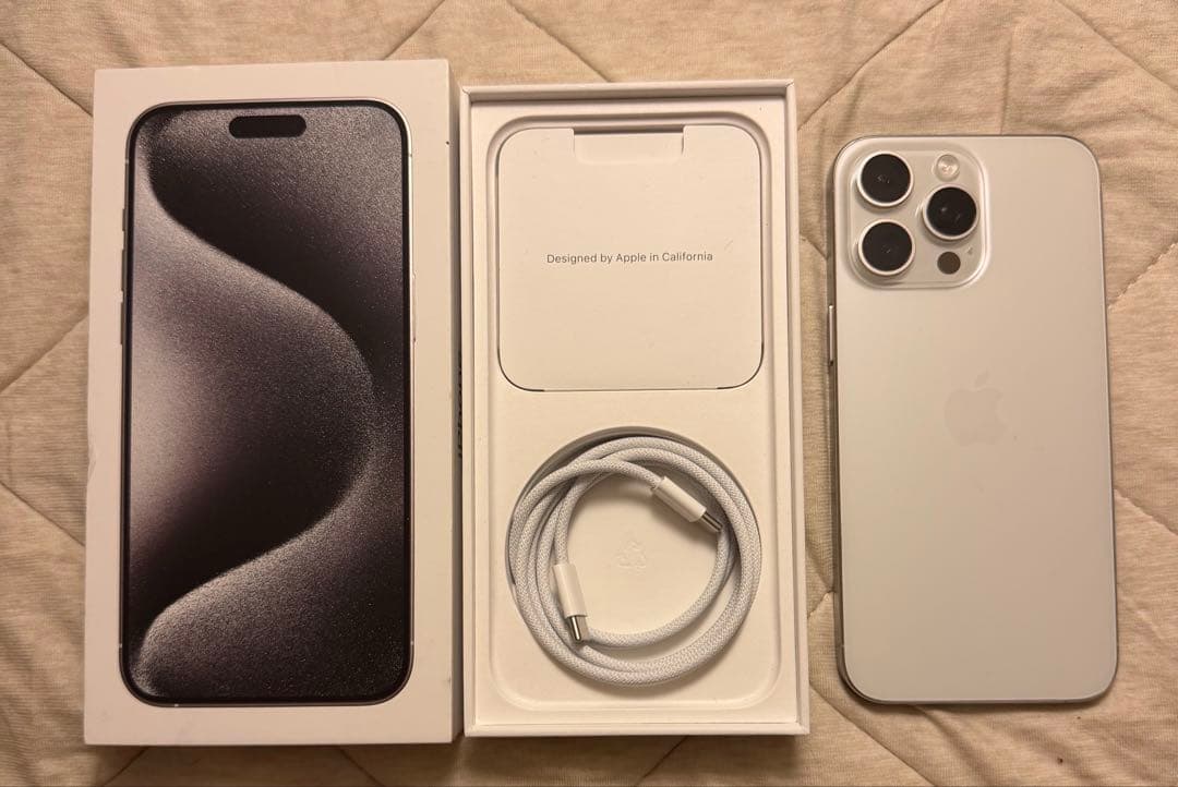 iPhone 15 Pro Max 256GB ホワイトチタニウム SIMフリー