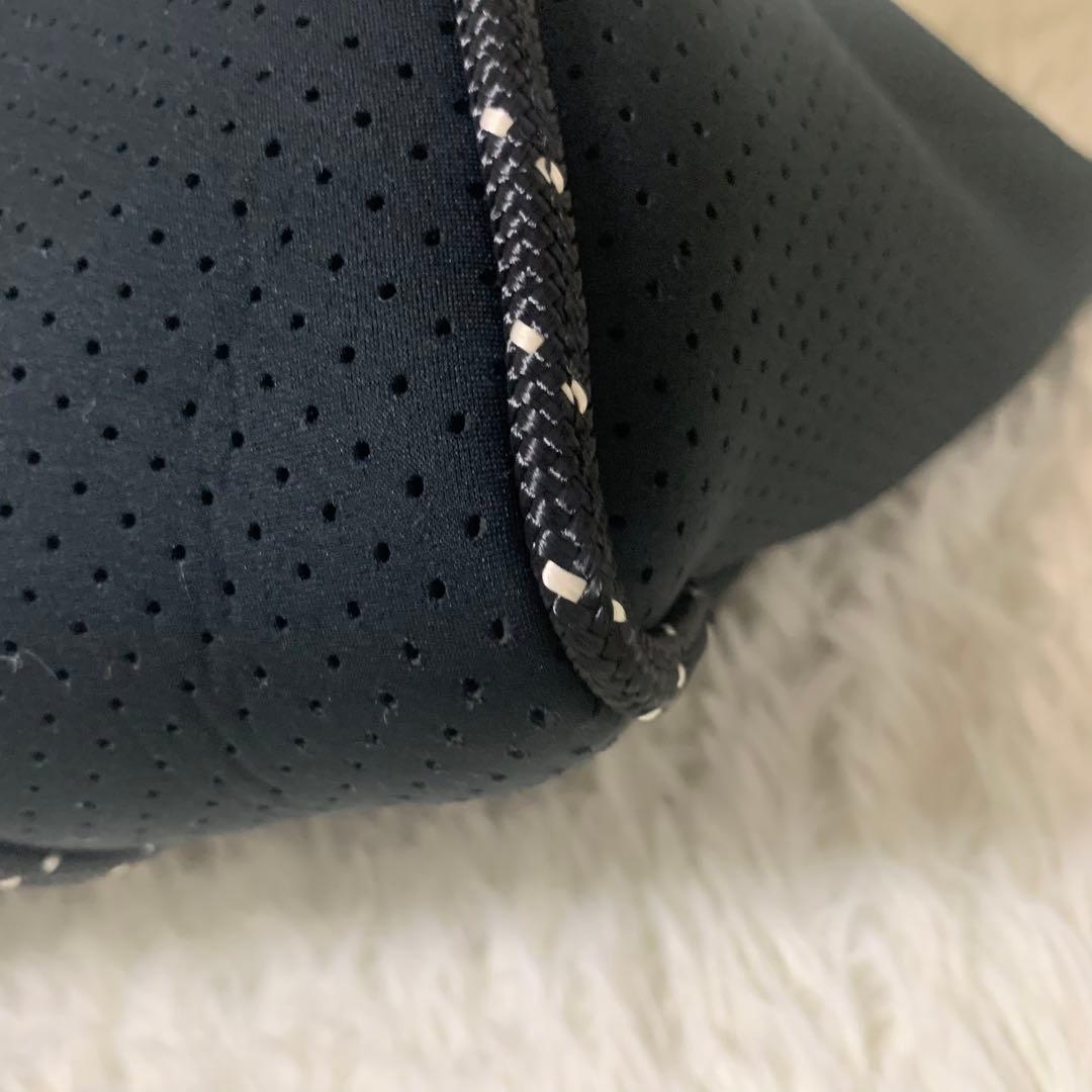 【美品】ステイトオブエスケープ　マザーズバック　大容量　パンチング　黒　ポーチ付