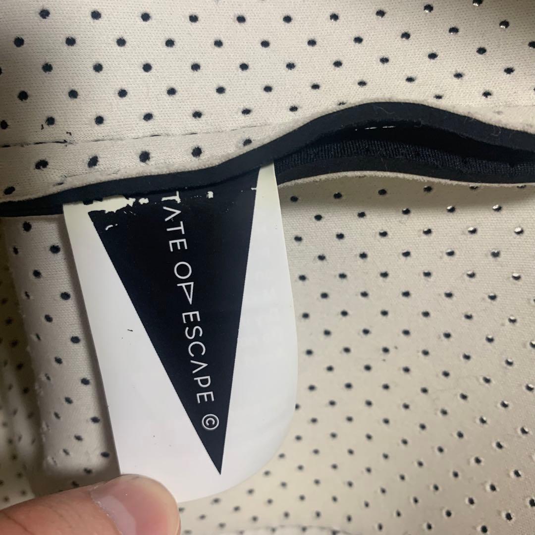 【美品】ステイトオブエスケープ　マザーズバック　大容量　パンチング　黒　ポーチ付