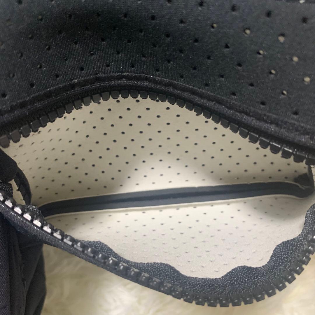 【美品】ステイトオブエスケープ　マザーズバック　大容量　パンチング　黒　ポーチ付