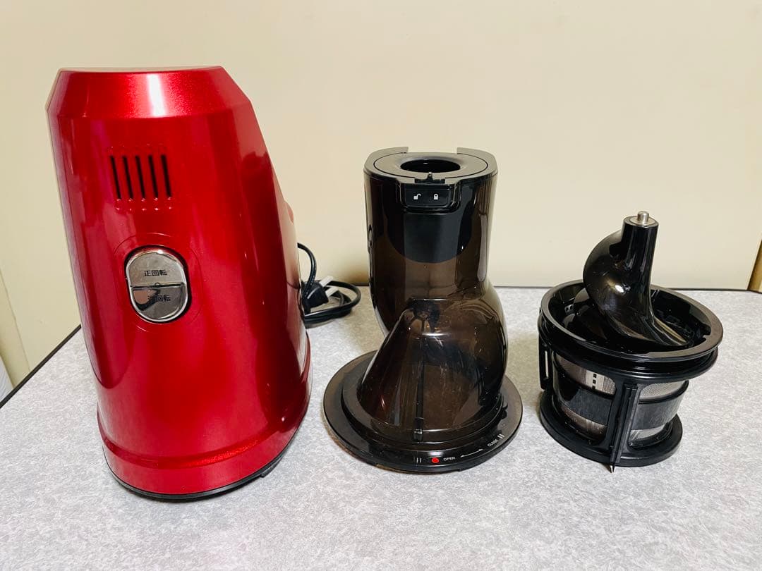 クビンズ　ホールスロージューサー　EVO-800 ジューサー