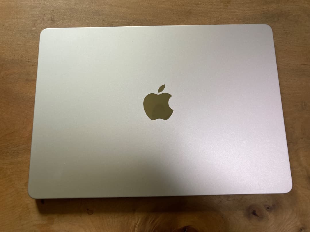 Apple MacBook M2 13.6inch 本体