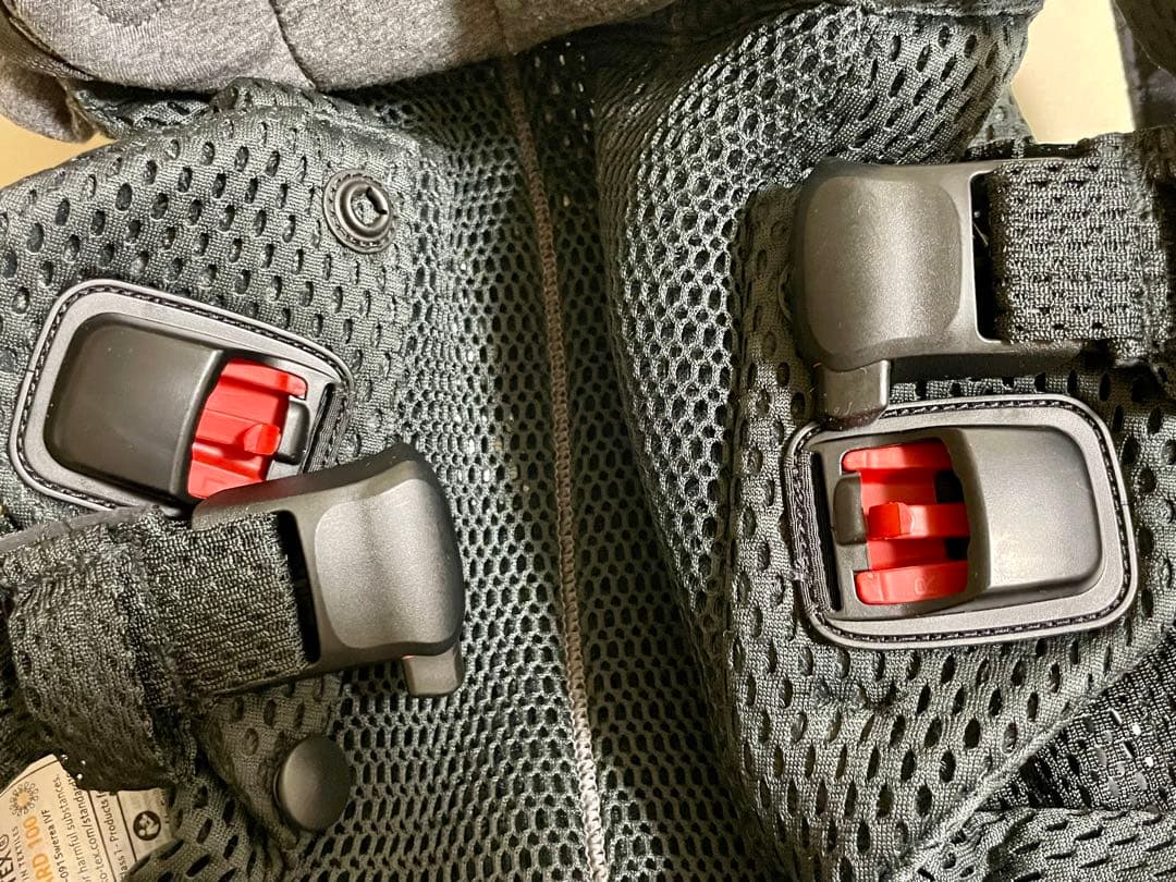 【美品】BABYBJORNベビーキャリア HARMONY 抱っこ紐 メッシュ