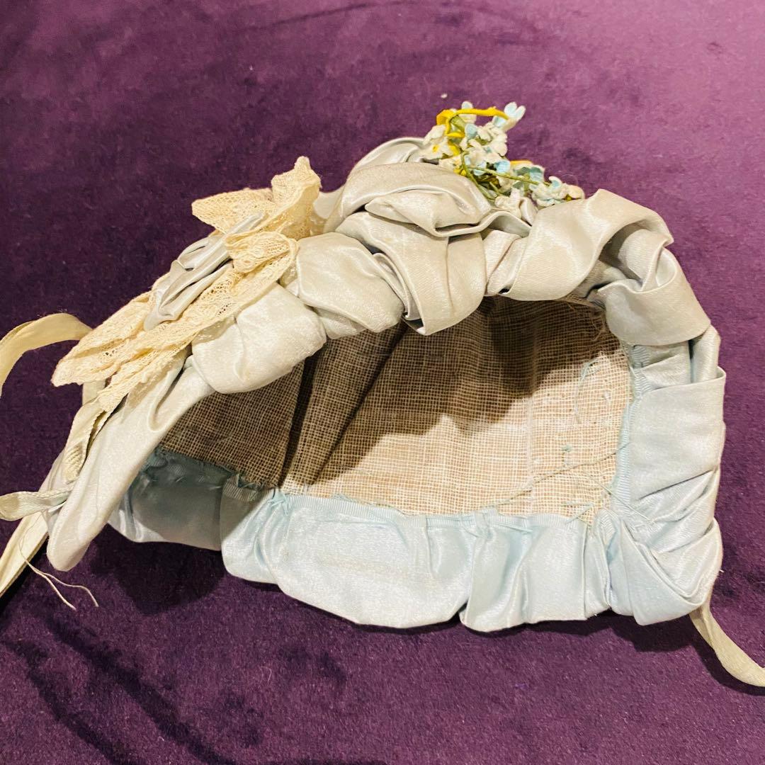 アンティークドールのボンネット