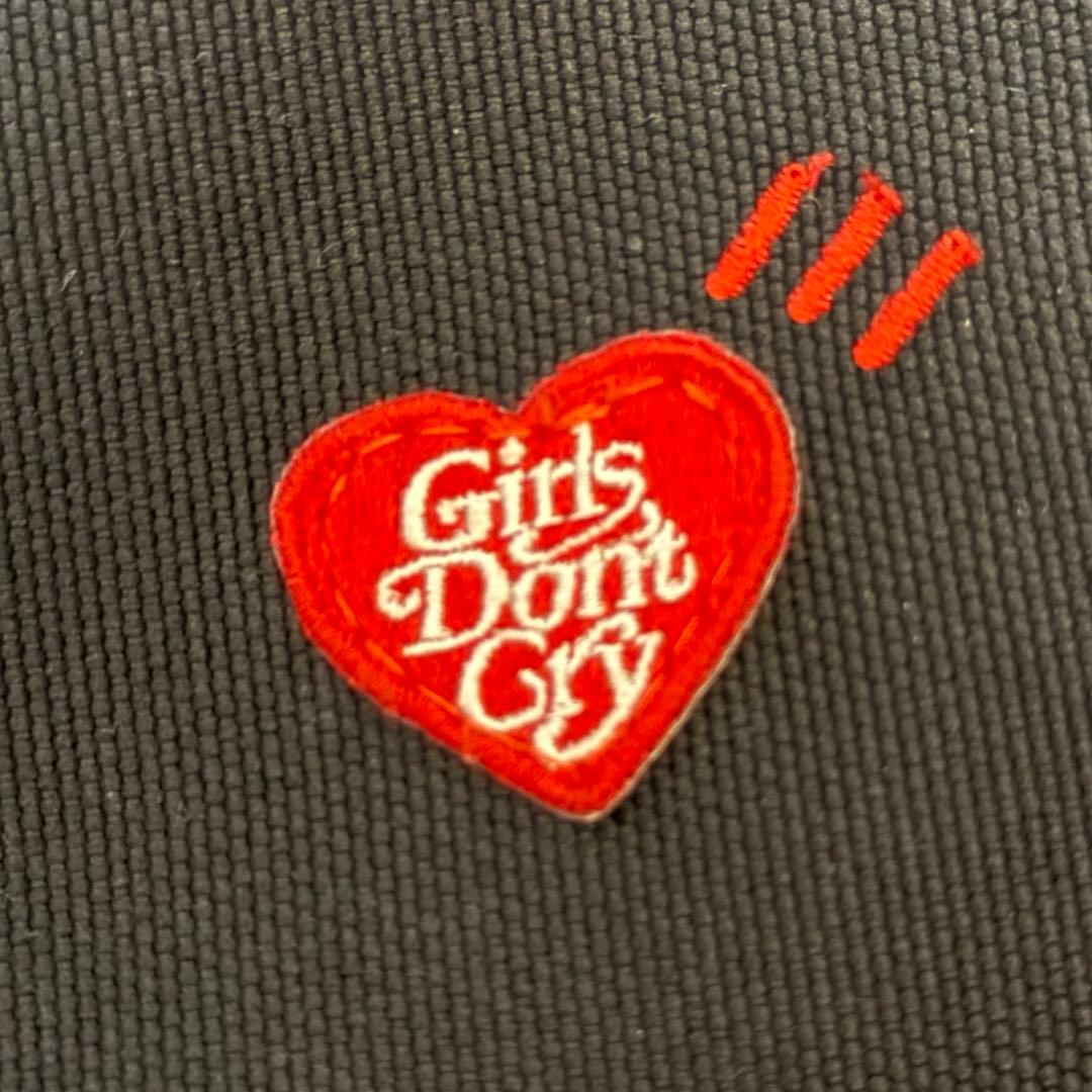 HUMAN MADE × Girls Don't Cry メッセンジャーバッグ