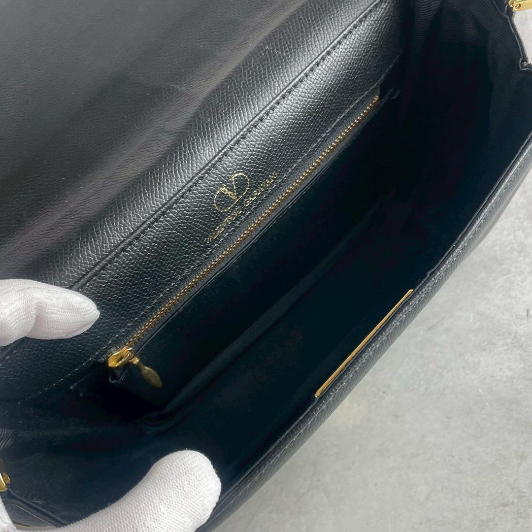 【極美品】ヴァレンティノガラバーニ メッセンジャーバッグ ショルダー ロゴ 黒