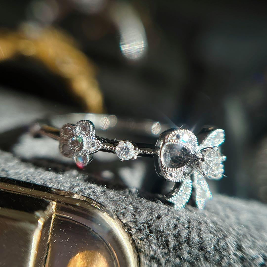 Abheri プラチナ リボン ダイヤモンド リング