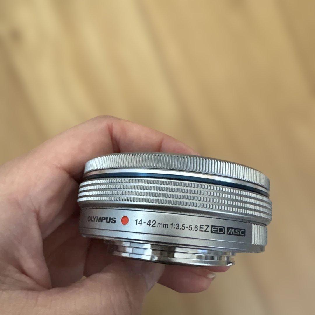 OLYMPUS PEN E-PL7 ミラーレス一眼 ジャンク　黒　ブラック