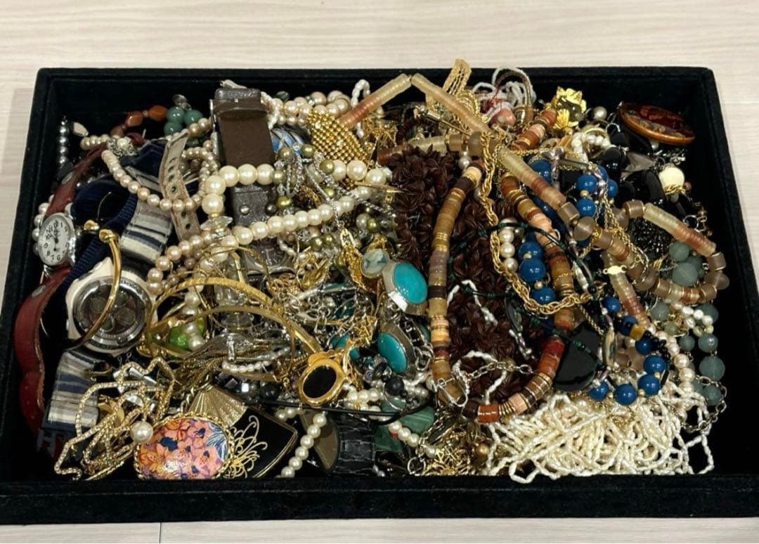 【在庫処分】イミテーションアクセサリー約2.3+3＝約5.3kgまとめ売り