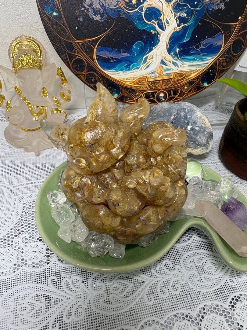 オルゴナイト 九尾の狐小物入れ ゴールドルチルクォーツ