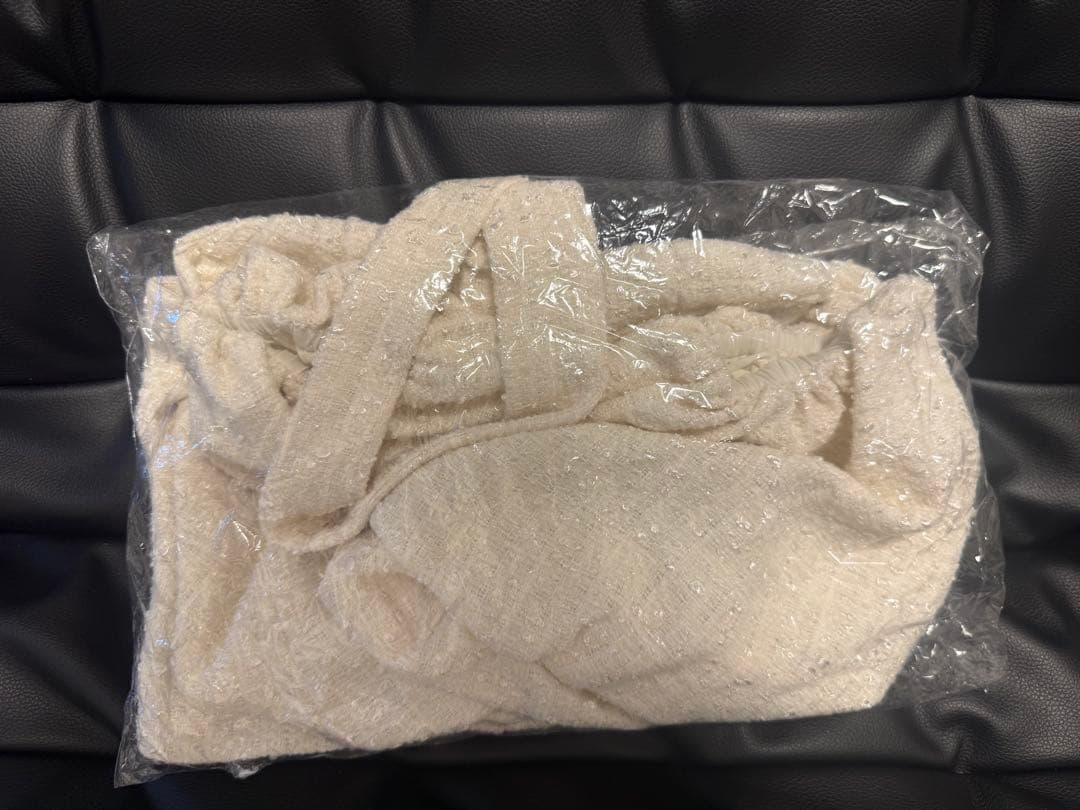 darich ホルターネックオフショルツイードトップス 白