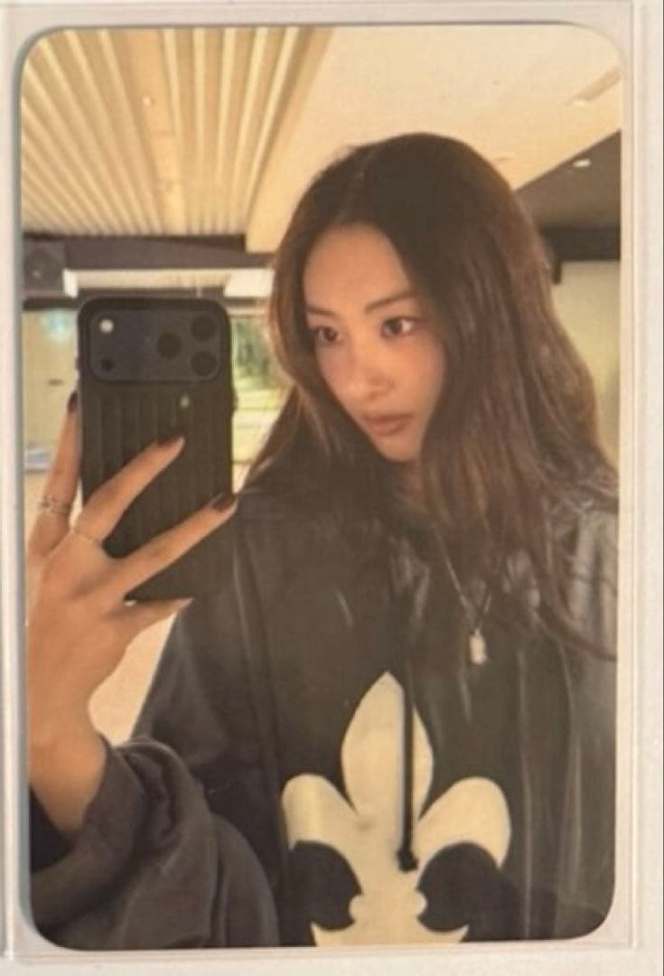 MEOVV シンガポール　ポップアップ　買い上げ　トレカ　ガウォン　gawon