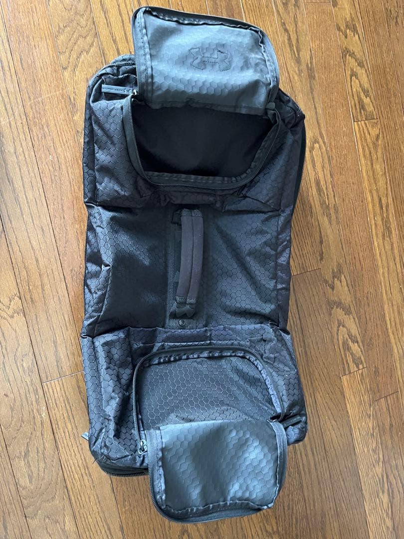 アンダーアーマーのキャリーカート