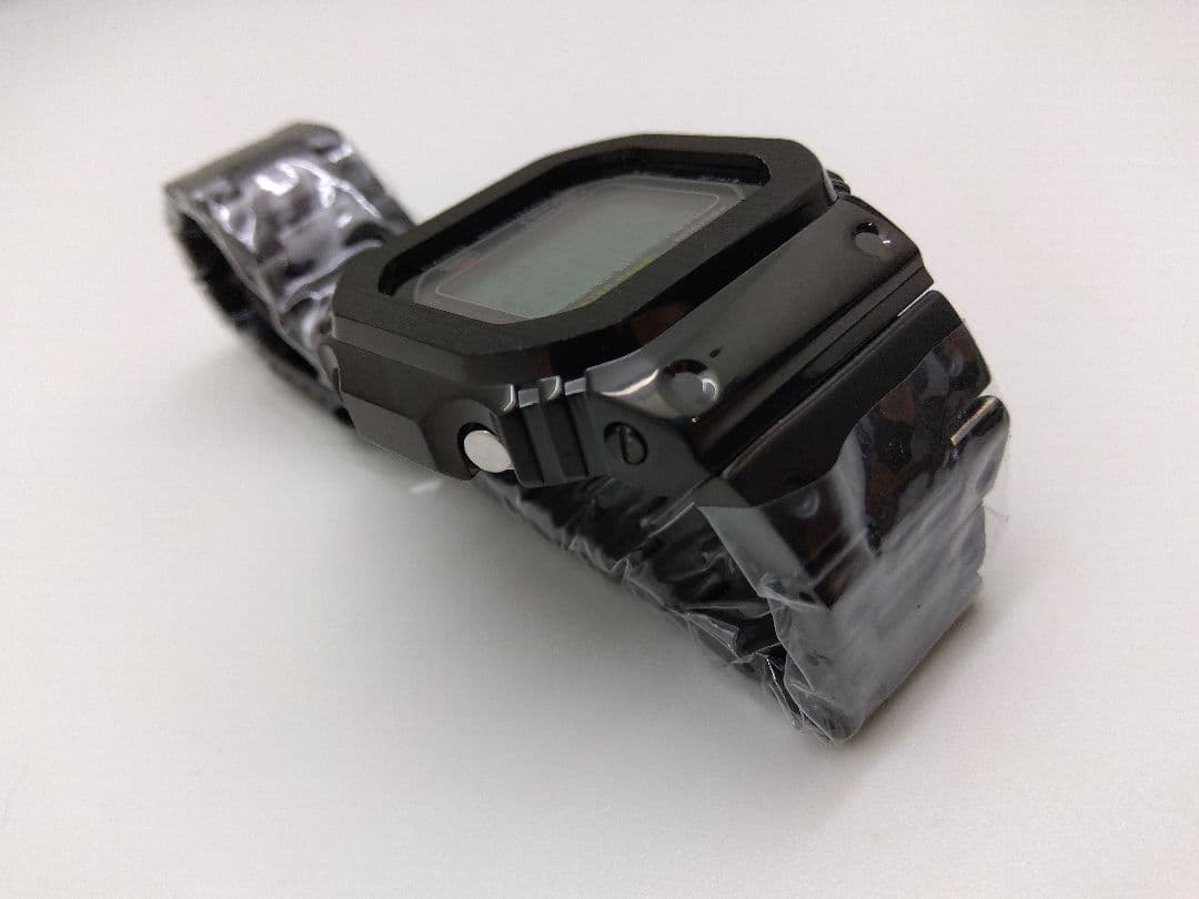 電波ソーラー　GW-M5600 メタル カスタム G-SHOCK　ブラック
