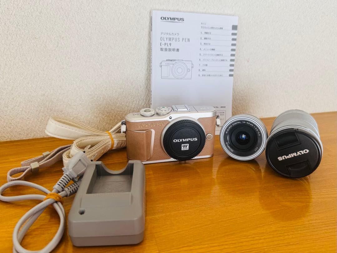 OLYMPUS PEN E-PL9 ゴールド レンズ2本付き