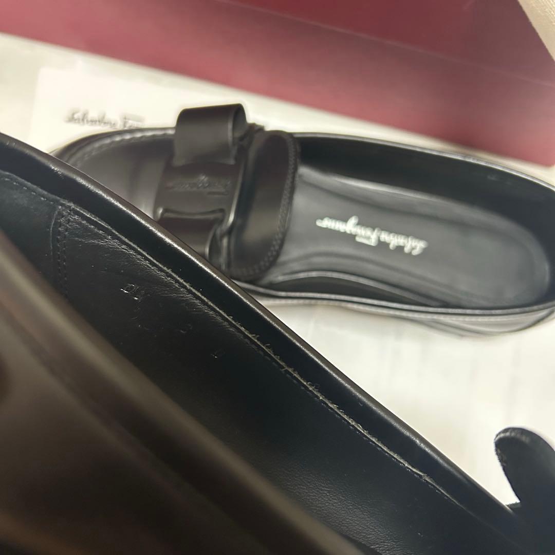 【超美品】フェラガモ VIVALDO ヴァラ　ローファー